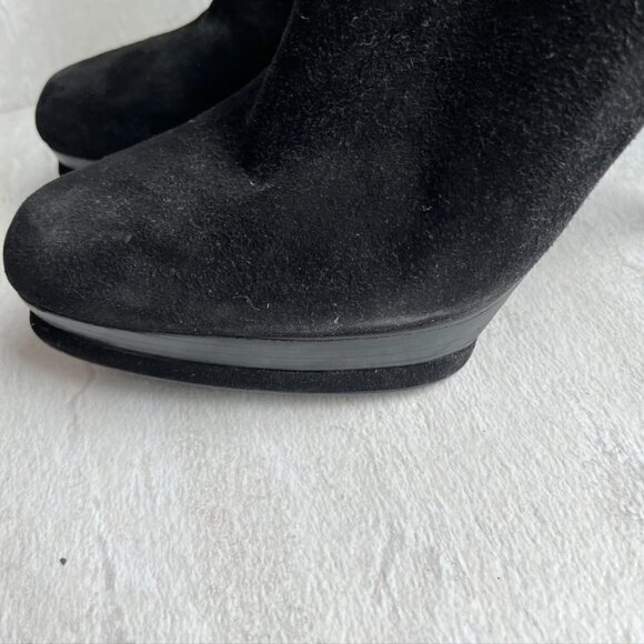 ** STUART WEITZMAN BLACK SUEDE BOOTIE Platform SLIM HEEL size 8.5 - Picture 4 of 10